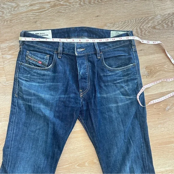 Diesel Men's Deep Indigo Bootcut Jeans size 32